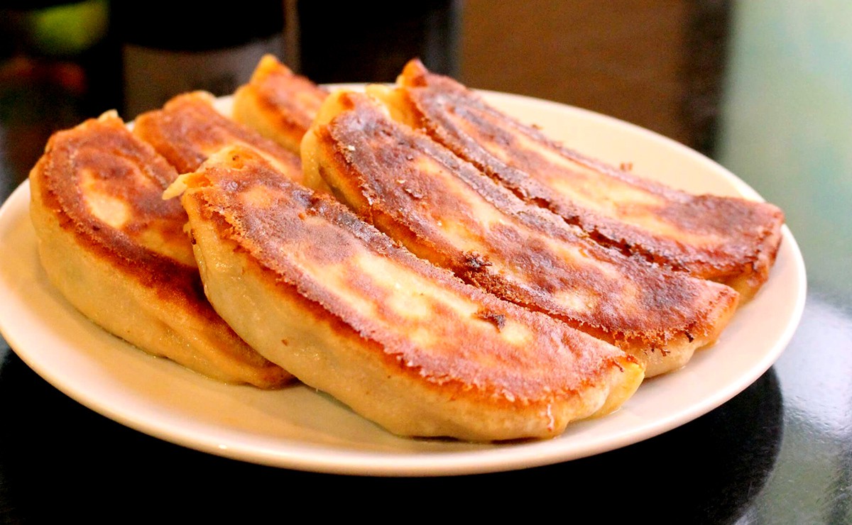 泰興楼のジャンボ餃子